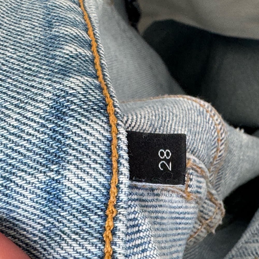 Golding - Picture 10 of 10